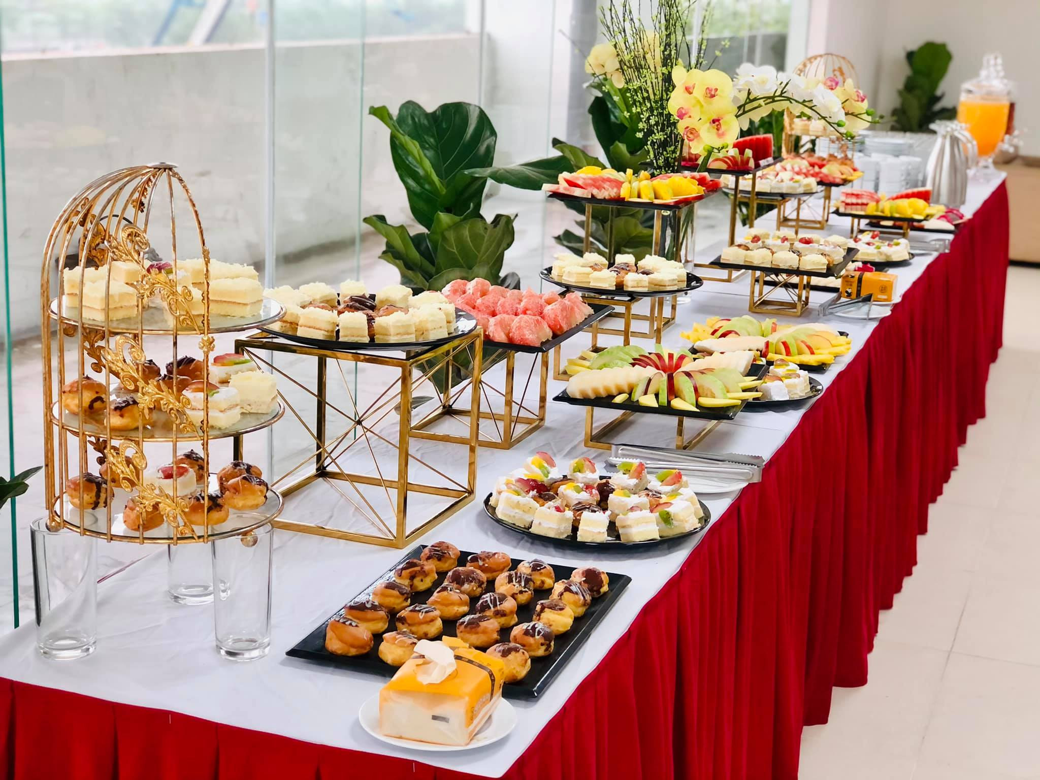 Chi phí tiệc, ăn uống và giải khát