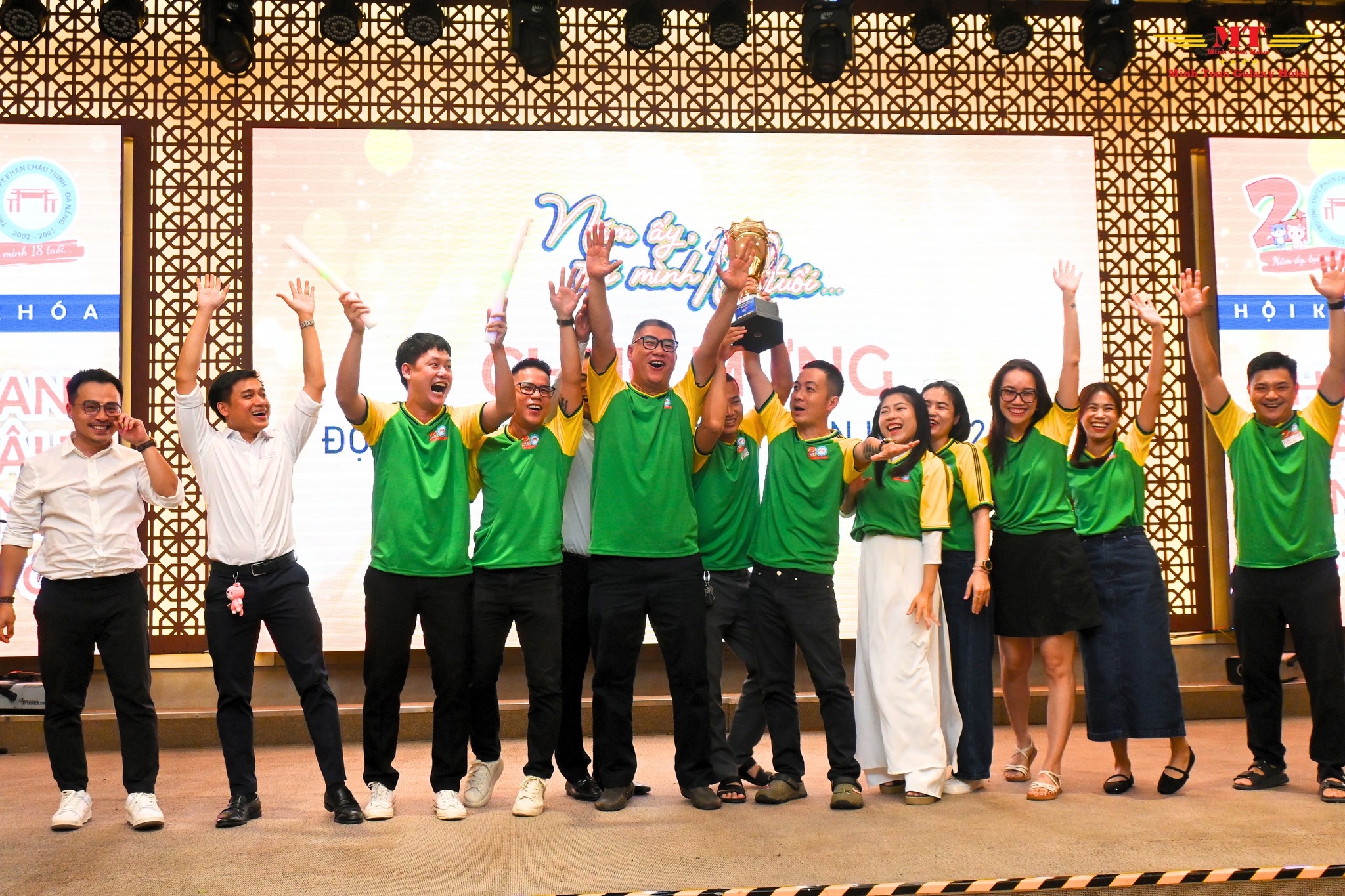 Tổ chức Gameshow vui nhộn cho tập thể.