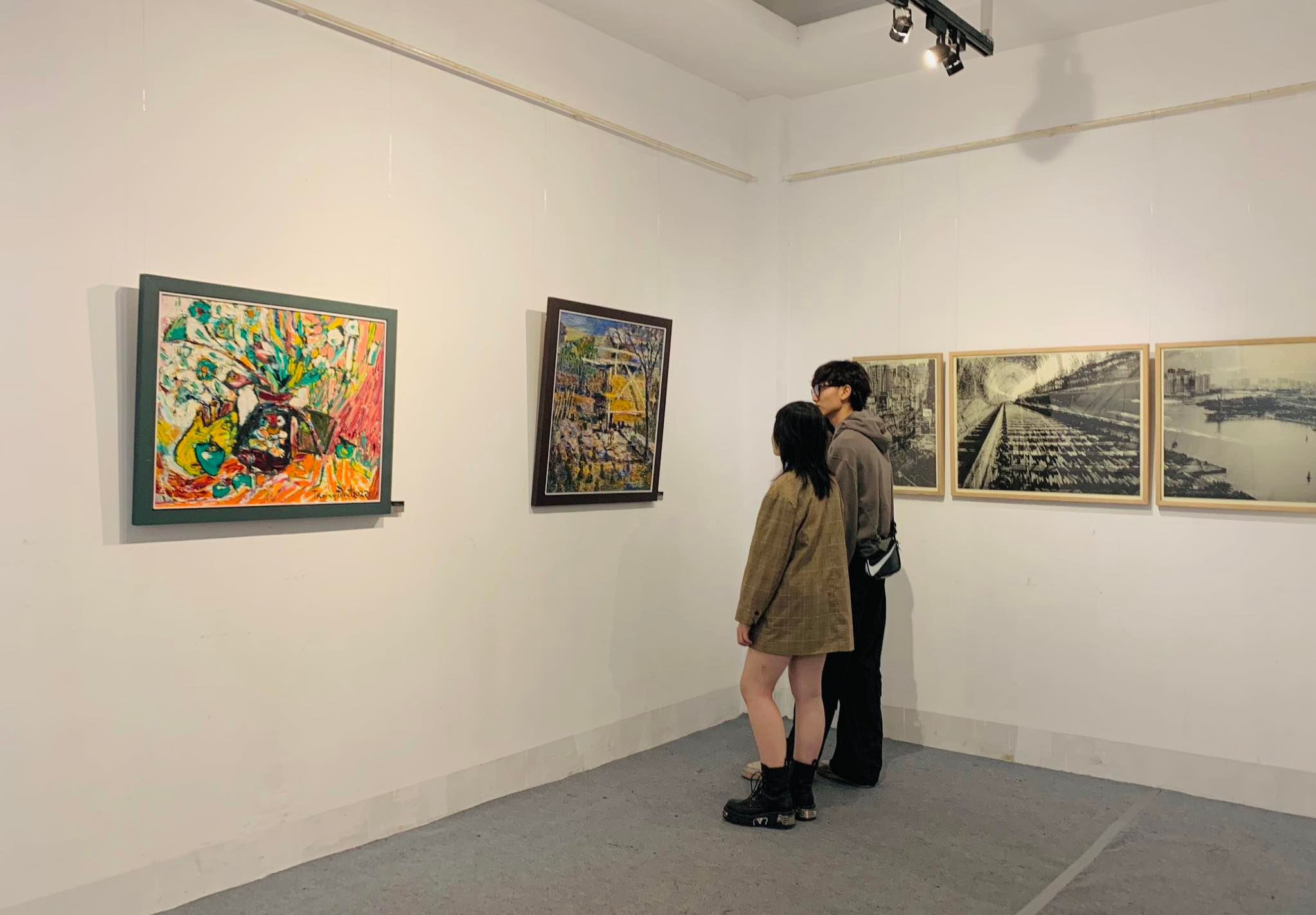 Ý nghĩa của việc tổ chức triển lãm mỹ thuật khẳng định giá trị của nghệ sĩ.